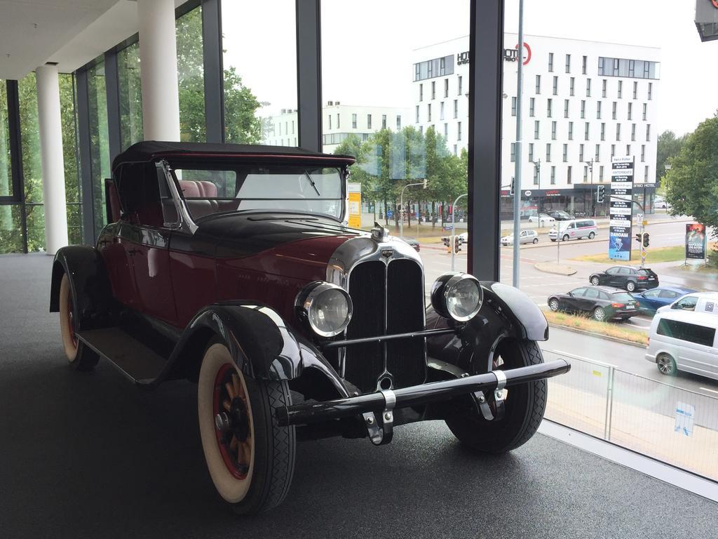 The Classic Oldtimer Hotel Инголщат Екстериор снимка